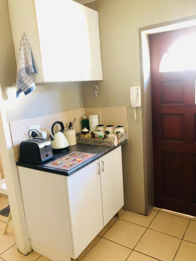 Cozy Guest Suite With Private Access Roodepoort Exteriér fotografie